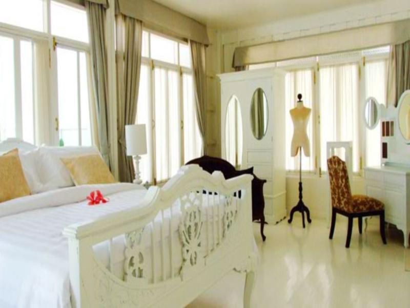 The Hen Hua Hin Hotel Exterior photo