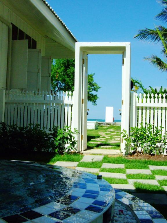The Hen Hua Hin Hotel Room photo